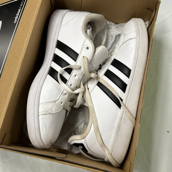 Women’s Adidas CloudFoam - Picture 6 of 6